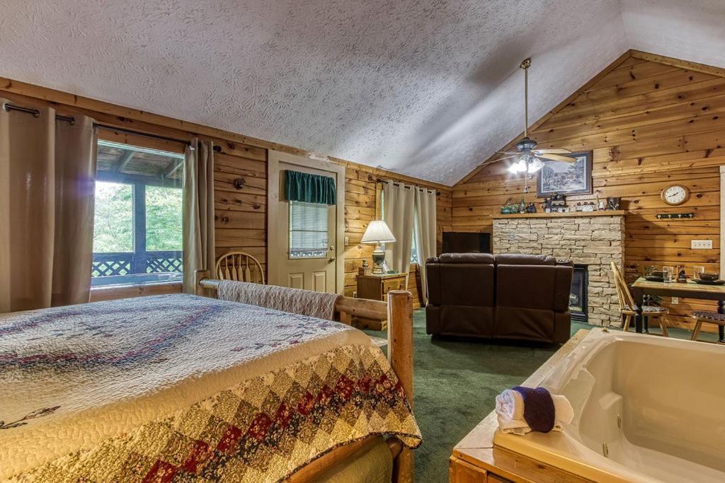 Forever Yours, Hot Tub, 1089 Of Free Attraction Tickets For Each Paid Day, Dollywood And More Pigeon Forge Luaran gambar